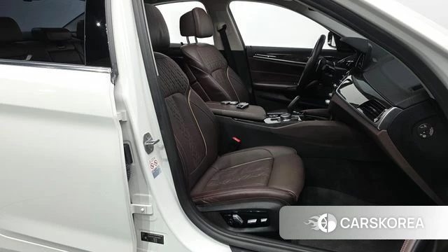 BMW 5 Series (G30) id 4587210 из Кореи 42