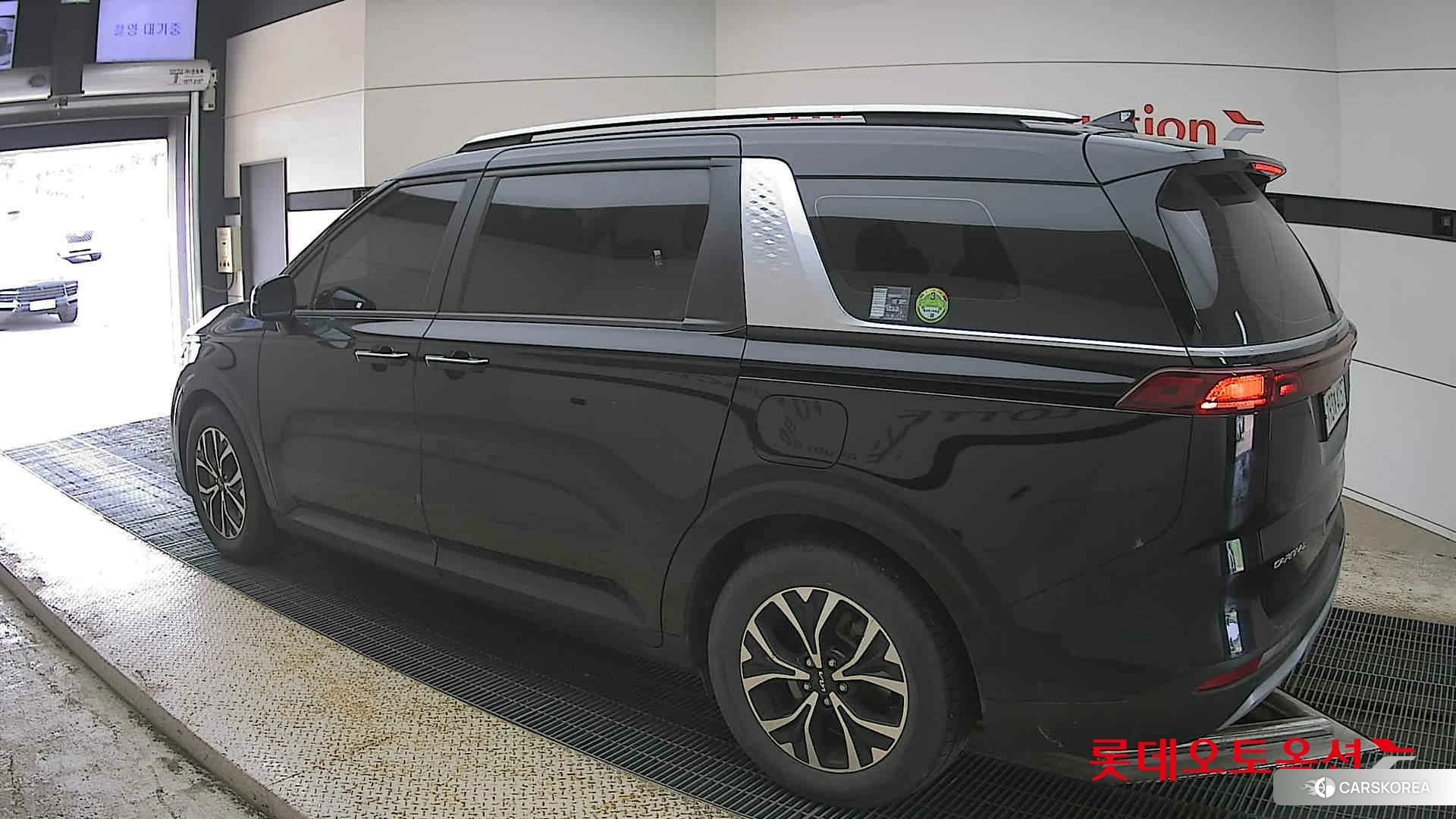 Kia Carnival id 4347364 из Кореи 38