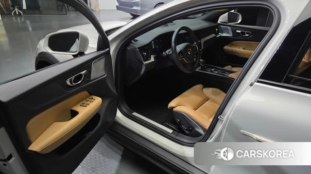 Volvo V60 Cross-Country 2nd Generation id 4557331 из Кореи 34