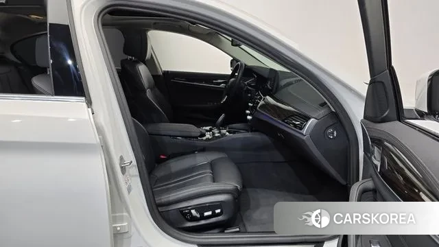 BMW 5 Series (G30) id 3649394 из Кореи 20