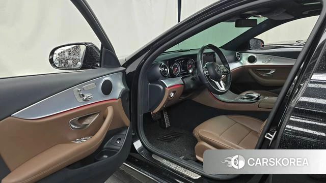 Mercedes-Benz E-Class W213 id 4568249 из Кореи 31