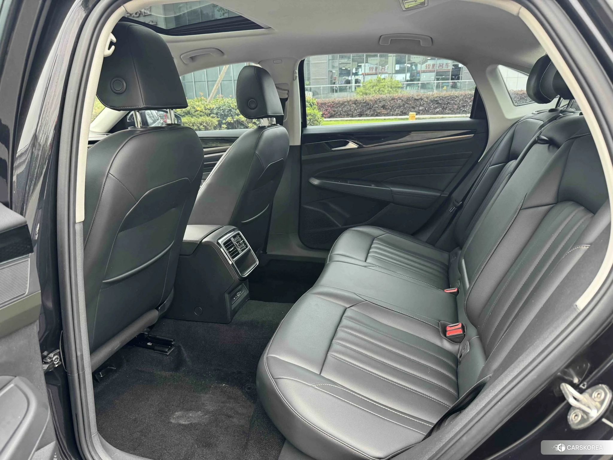 Volkswagen Passat id 4454332 из Китая 10