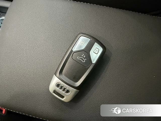 Audi A4L id 4258878 из Китая 20