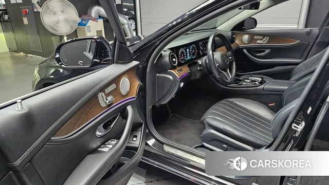 Mercedes-Benz E-Class W213 id 4693808 из Кореи 32