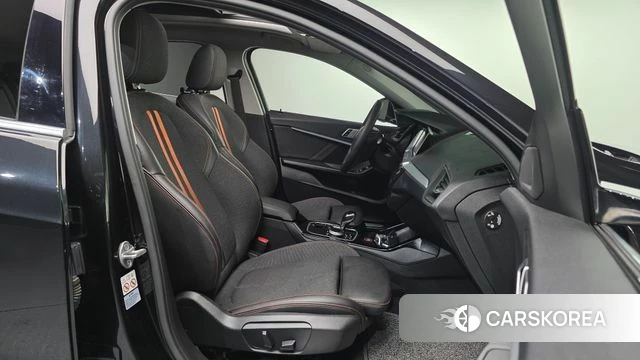 BMW 1 Series (F40) id 3852514 из Кореи 20