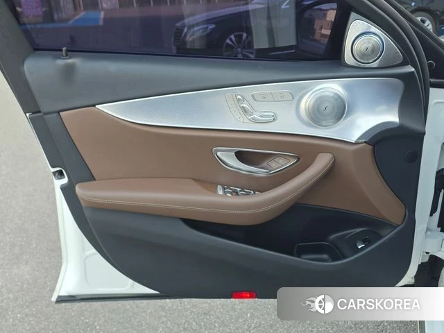 Mercedes-Benz E-Class W213 id 3942403 из Кореи 20
