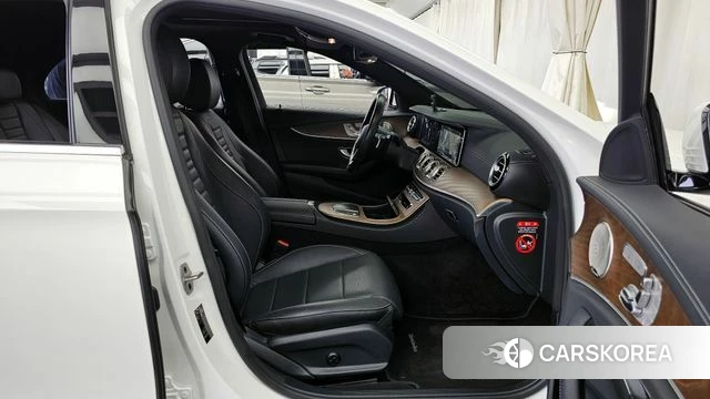 Mercedes-Benz E-Class W213 id 4309858 из Кореи 35