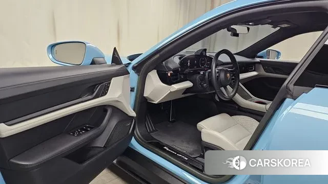 Porsche Taycan id 3378017 из Кореи 20