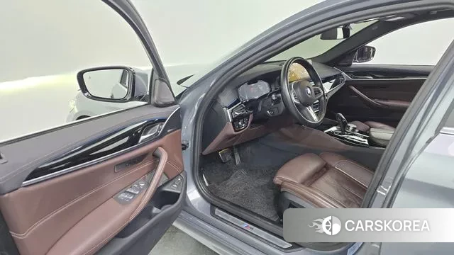 BMW 5 Series (G30) id 3726267 из Кореи 20