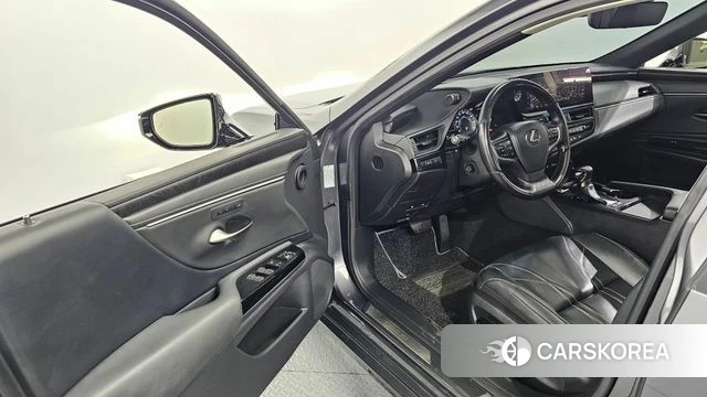 Lexus ES300h 7th generation id 4303063 из Кореи 20