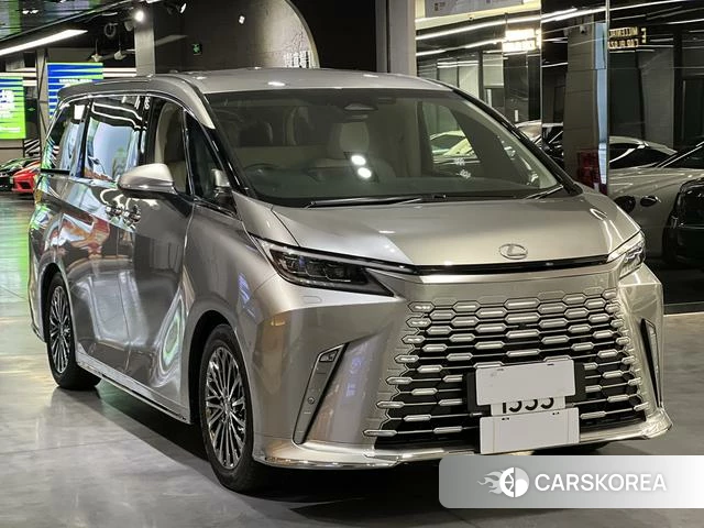 Lexus LM id 4239487 из Китая 26