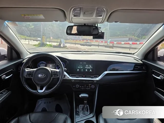 Kia Niro id 3198114 из Кореи 17