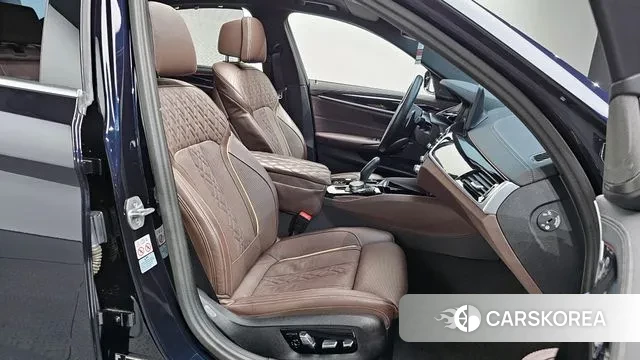 BMW 5 Series (G30) id 3734651 из Кореи 20