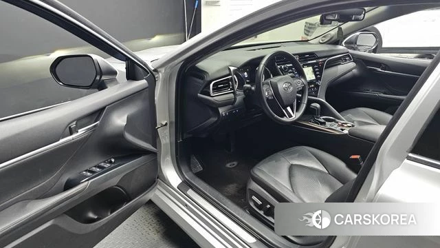 Toyota Camry (XV70) id 4530960 из Кореи 19