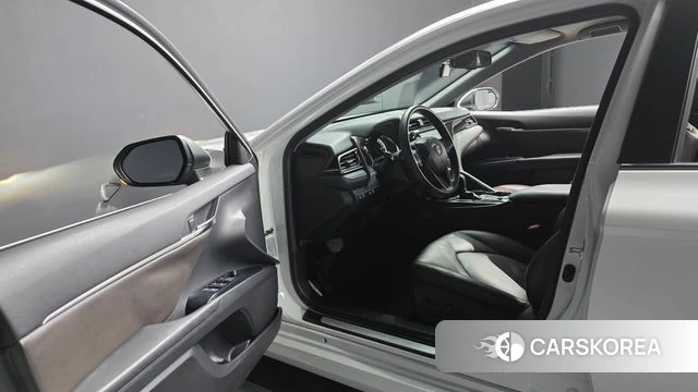 Toyota Camry (XV70) id 3942696 из Кореи 20