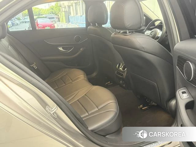 Mercedes-Benz Class C id 4253989 из Китая 16