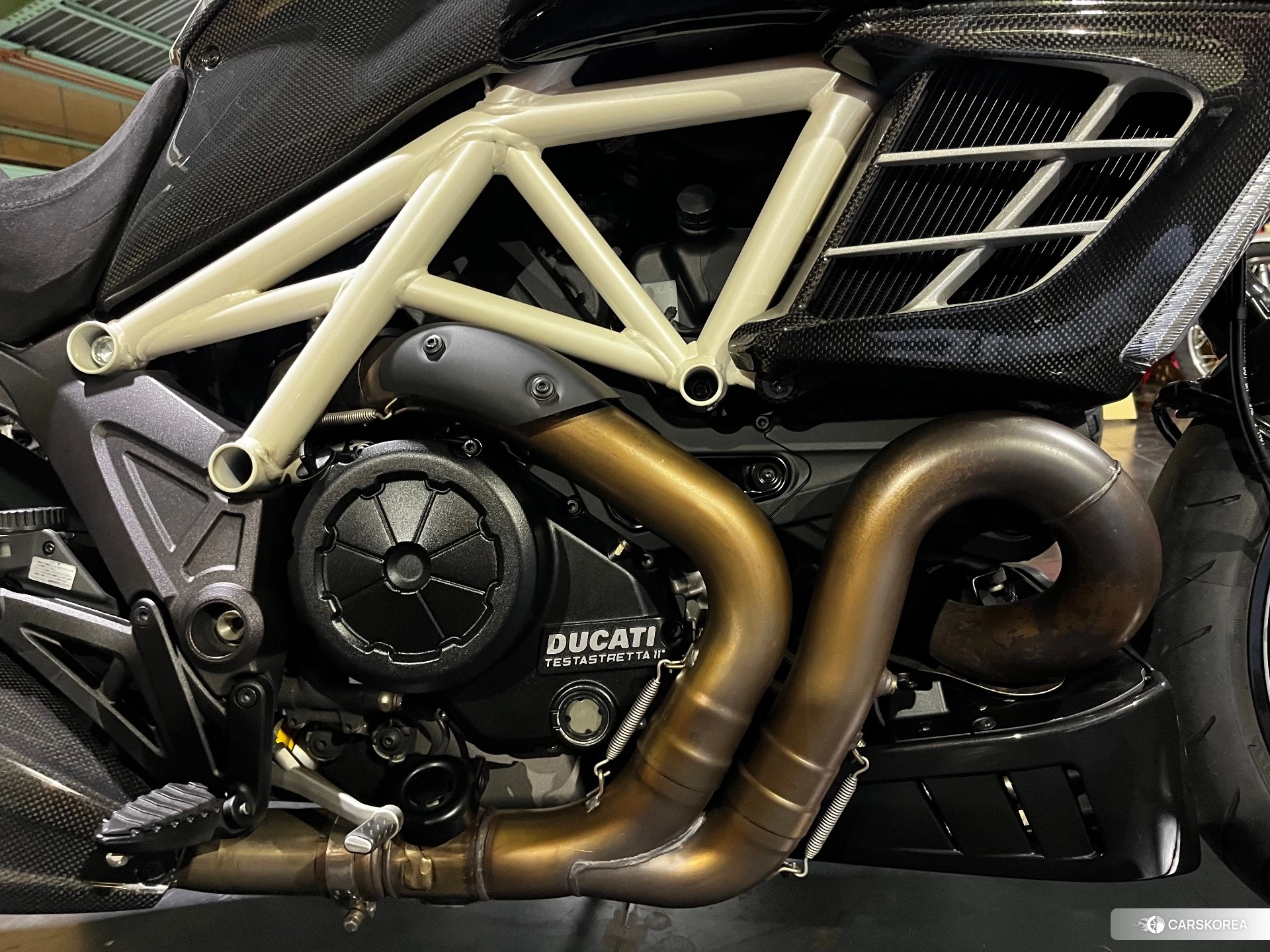 Проданный Ducati DIAVEL AMG id 4320094 из Японии, фото 11