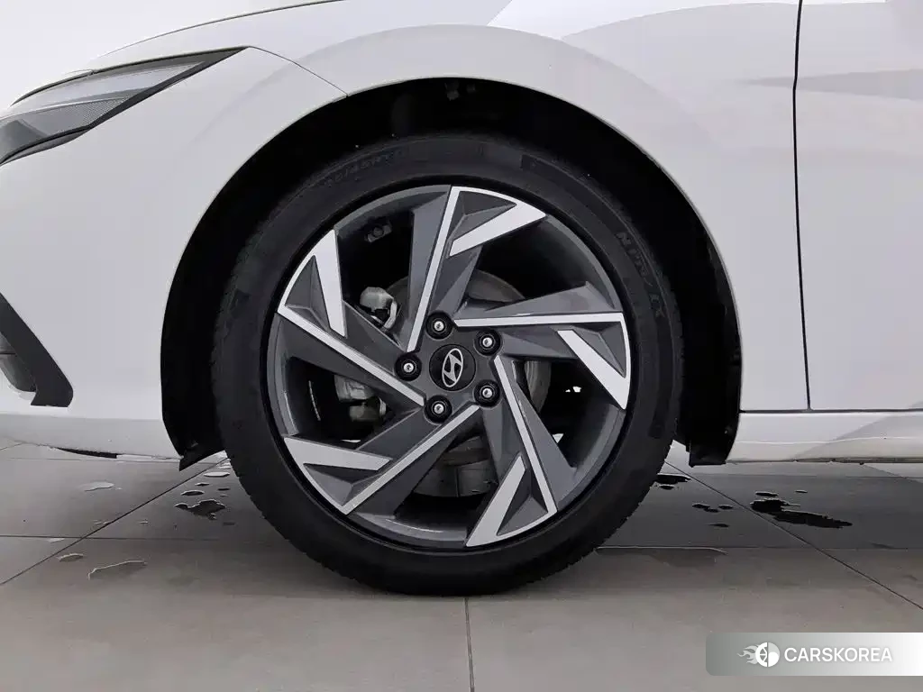 Hyundai Elantra id 4654587 из Китая 24
