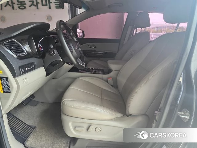 Kia The New Carnival id 4546954 из Кореи 19