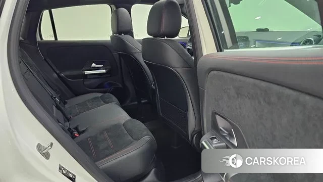 Mercedes-Benz GLA - Class H247 id 3731746 из Кореи 17