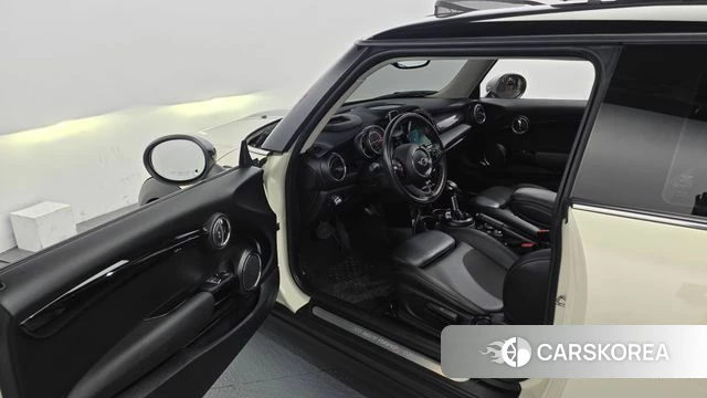 Mini Cooper S id 4020584 из Кореи 20