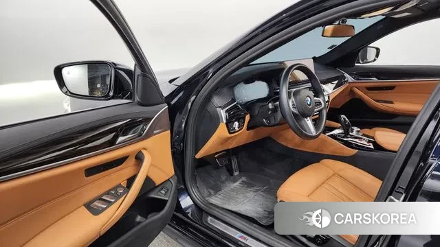 BMW 5 Series (G30) id 3032355 из Кореи 20