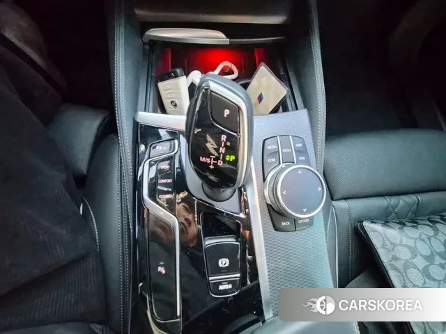 BMW 5 Series (G30) id 3492525 из Кореи 17