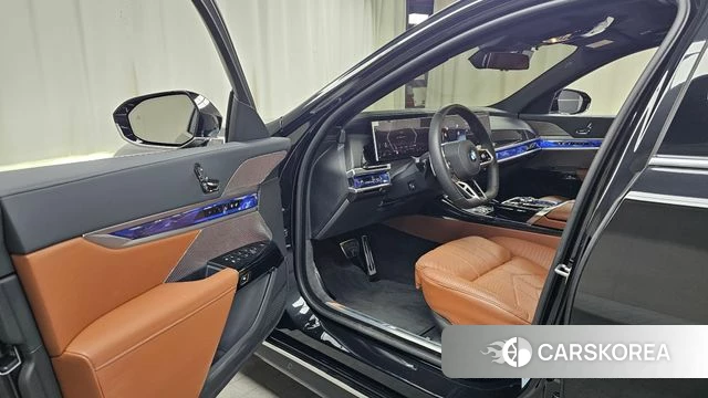 BMW 7 Series (G70) id 4242758 из Кореи 33
