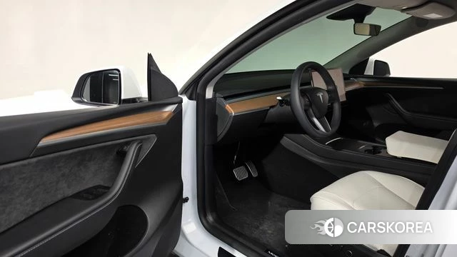 Tesla Model Y id 4302370 из Кореи 36