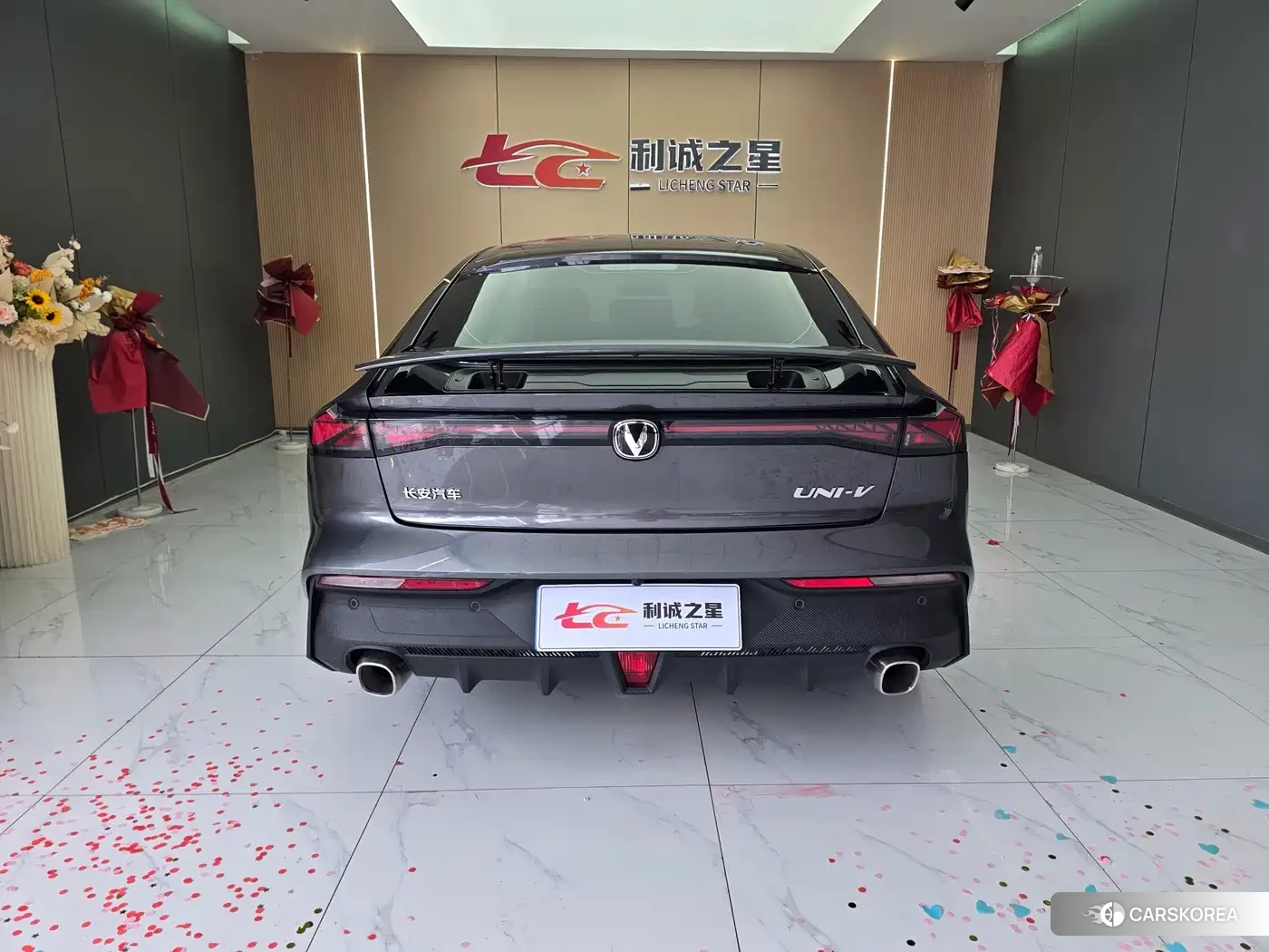 Chang'an Changan UNI-V id 4583684 из Китая 11