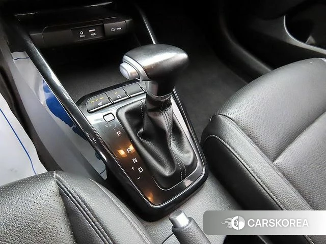 Kia Stonic id 4180642 из Кореи 20