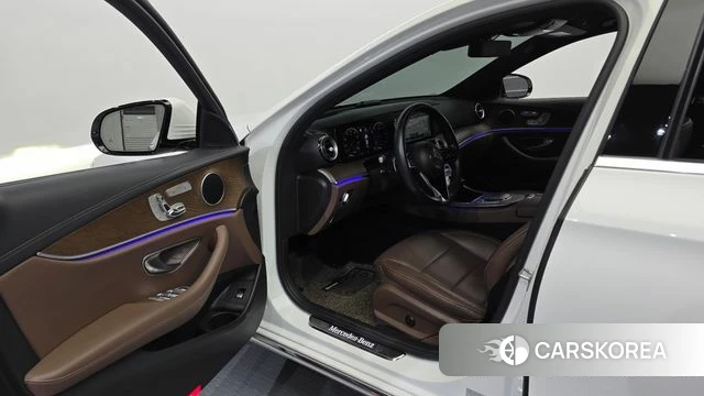 Mercedes-Benz E-Class W213 id 4518833 из Кореи 32