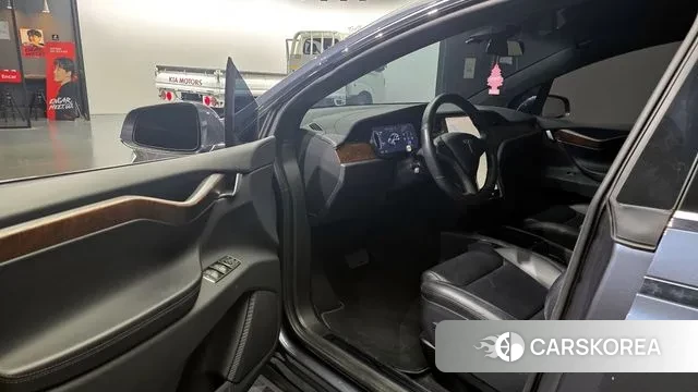 Tesla Model X id 3318998 из Кореи 20