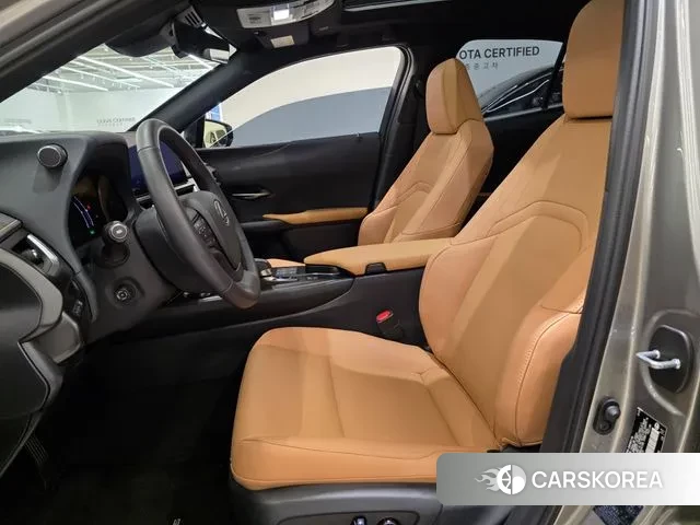 Lexus UX300h id 3340830 из Кореи 13