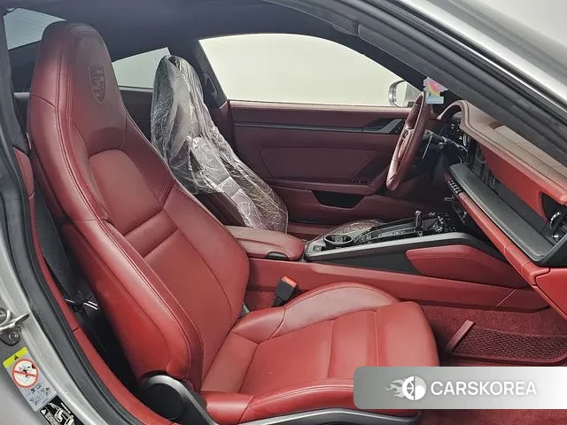 Porsche 911(992) id 3597982 из Кореи 18