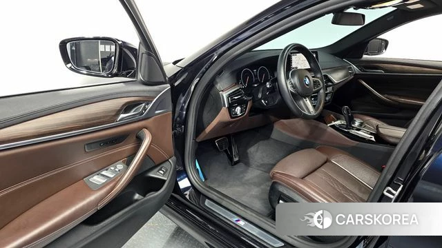 BMW 5 Series (G30) id 4496477 из Кореи 32