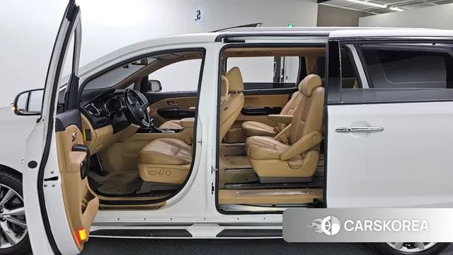 Kia The New Carnival id 3641452 из Кореи 20