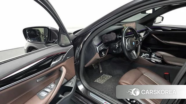 BMW 5 Series (G30) id 3859795 из Кореи 20