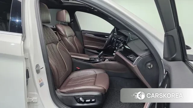 BMW 5 Series (G30) id 3766327 из Кореи 20