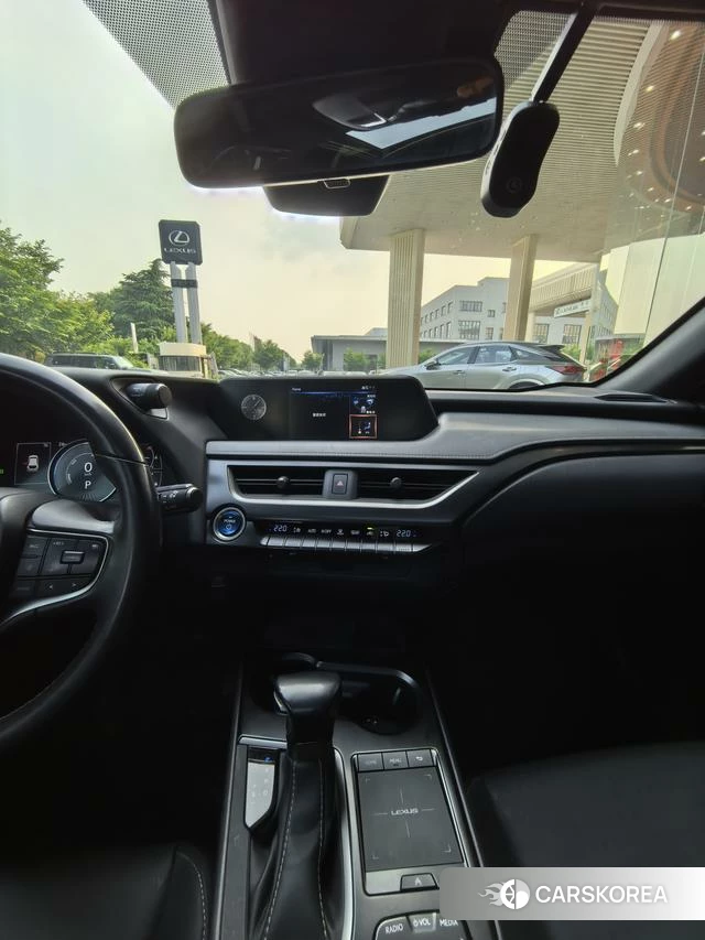 Lexus UX id 4394054 из Китая 17