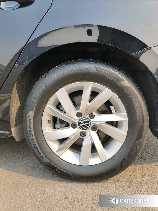 Volkswagen Passat id 4263135 из Китая 20