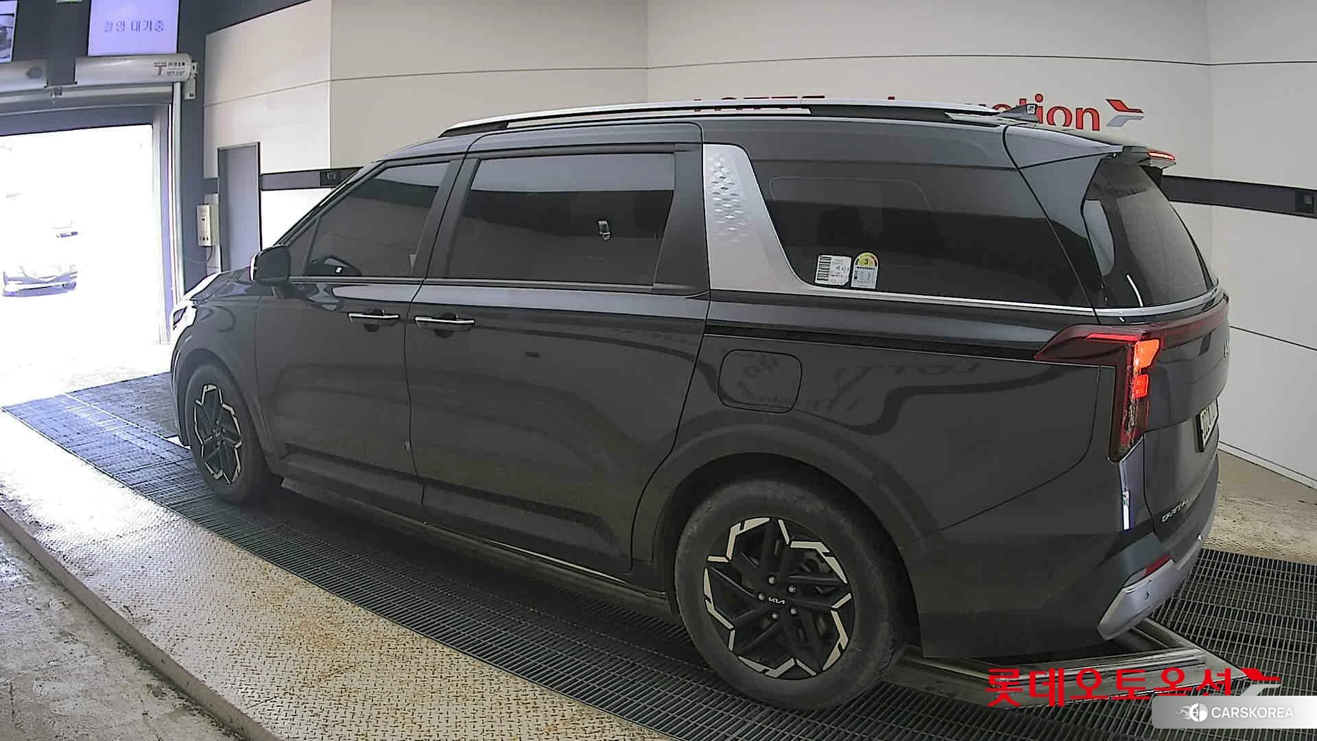 Kia Carnival id 4289532 из Кореи 36