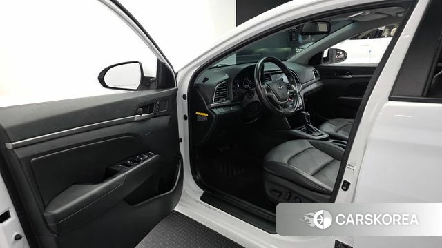 Hyundai Avante AD id 4378105 из Кореи 31