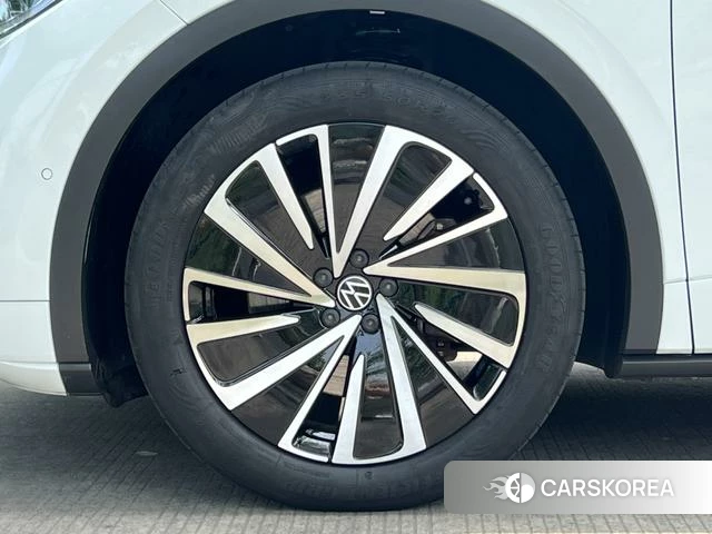 Volkswagen ID.4 X id 4366137 из Китая 18