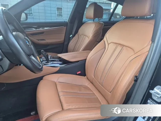 BMW 5 Series (G30) id 3448359 из Кореи 15