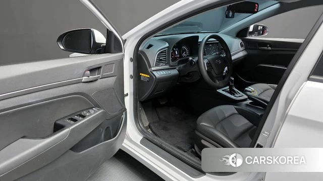 Hyundai Avante AD id 3846041 из Кореи 20