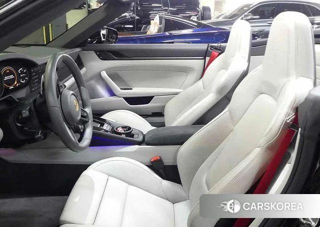 Porsche 911(992) id 4329907 из Кореи 20