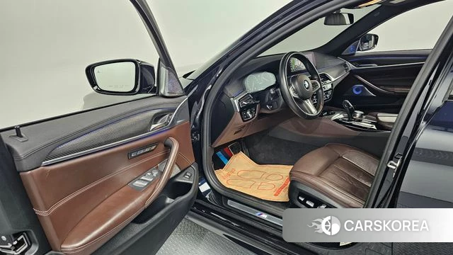 BMW 5 Series (G30) id 4430055 из Кореи 31