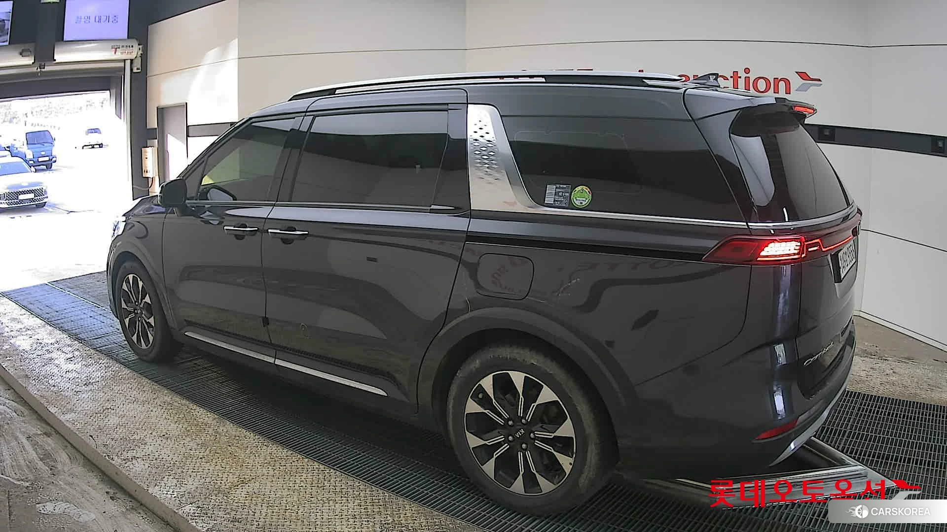 Kia Carnival id 3888403 из Кореи 37