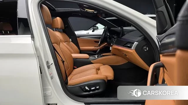 BMW 5 Series (G30) id 3458009 из Кореи 20